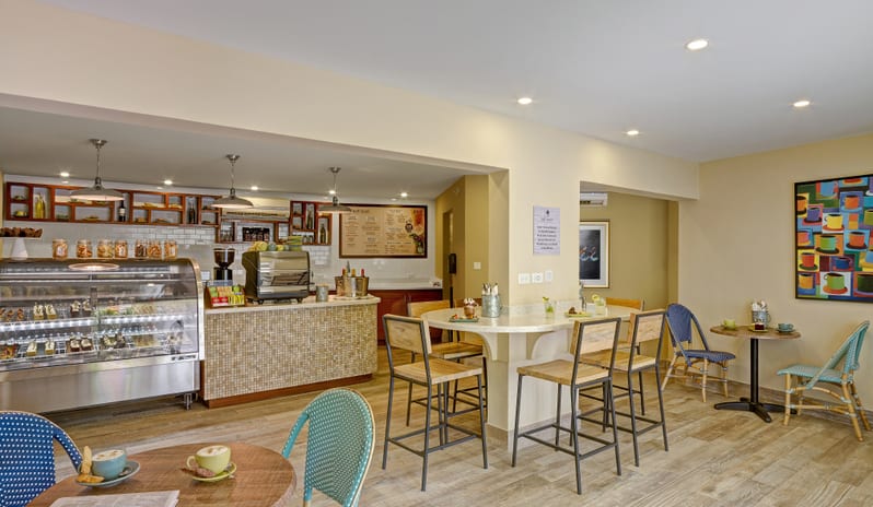 Half Moon Coffee Shop 01_53